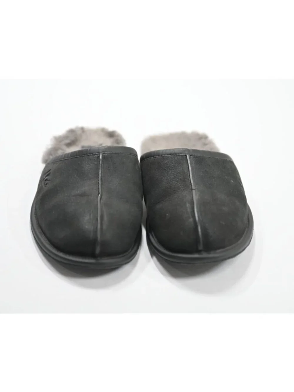 UGG Scuff Slip-On Slippers 1108192 in Black